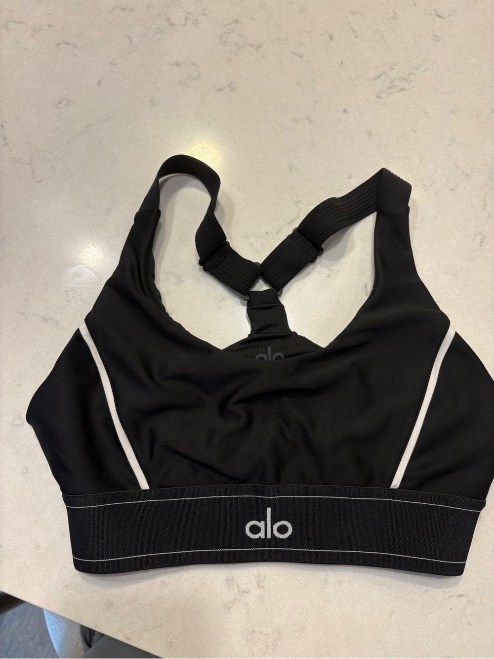 Alo Women’s Black Leggings & Sports Bra Set - Picture 6 of 7